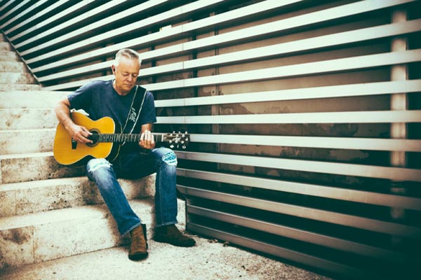 Tommy Emmanuel, CGP with special guest Cris Jacobs